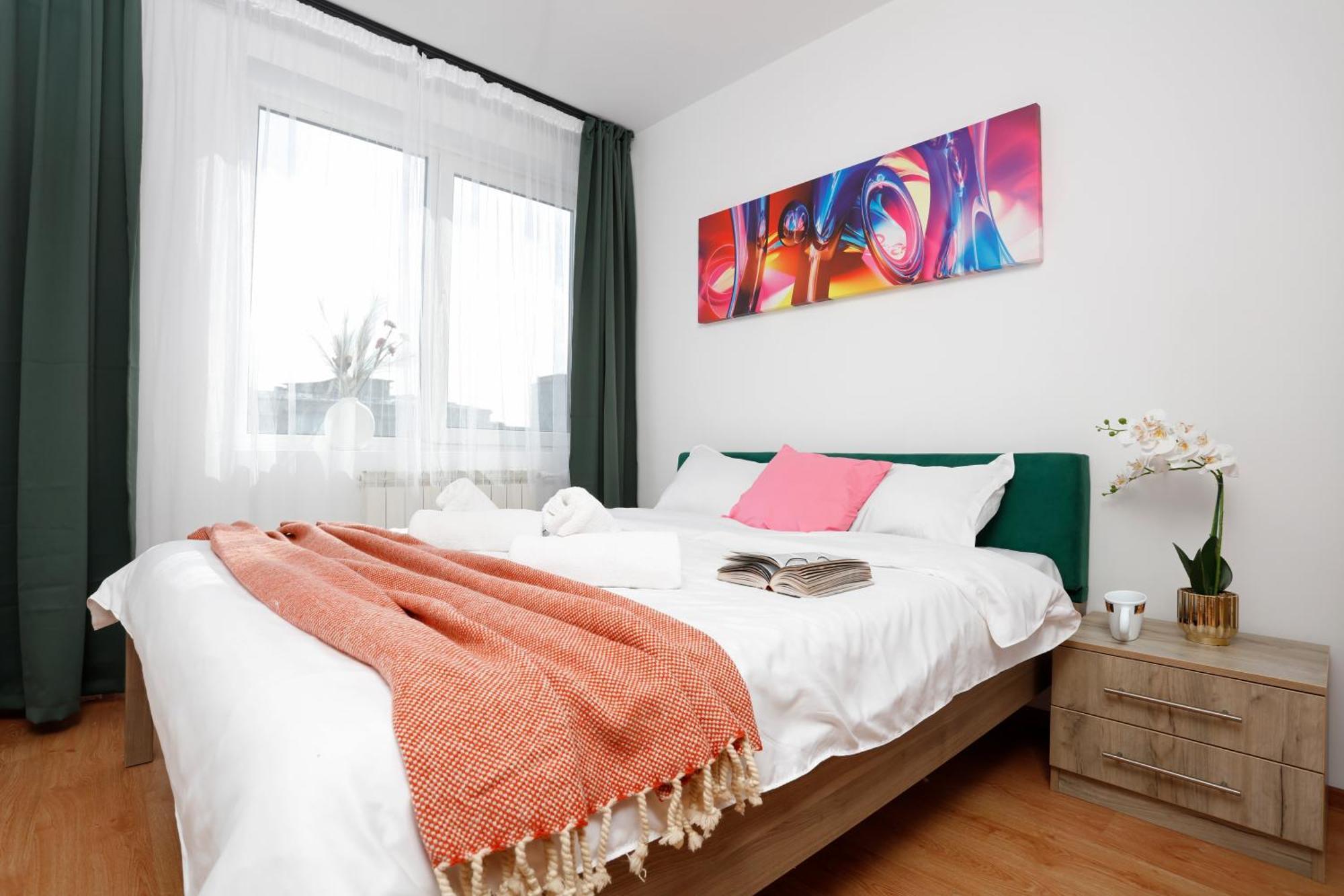Enchanting Retreat - Historic Old Town - Pet-Friendly Haven - Steps From Unirii Bucharest Exterior photo
