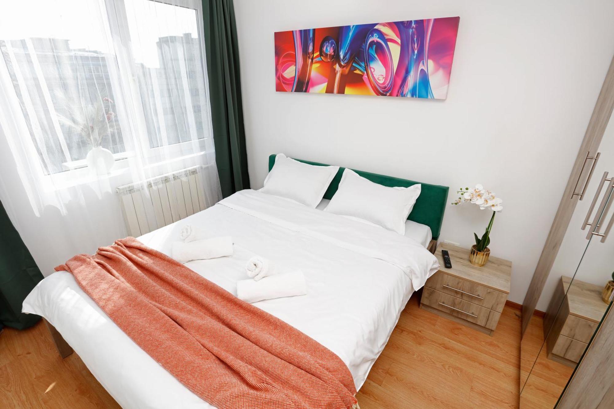 Enchanting Retreat - Historic Old Town - Pet-Friendly Haven - Steps From Unirii Bucharest Exterior photo